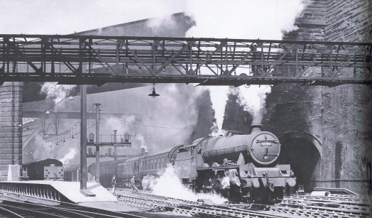Locomotive 45704